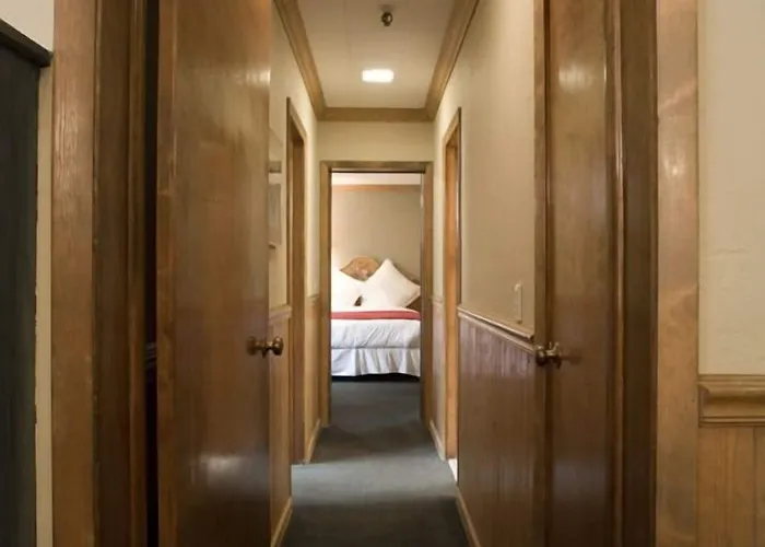 Hotel The Alpenhof 3*